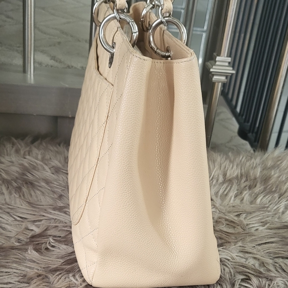 *SOLD* Chanel GST Grand Shopping Tote Bag - Picture 4 of 16